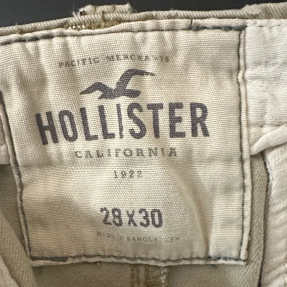 Hollister Men's Khaki Chinos - Picture 4 of 5